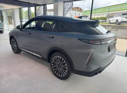 Omoda - 9 PHEV