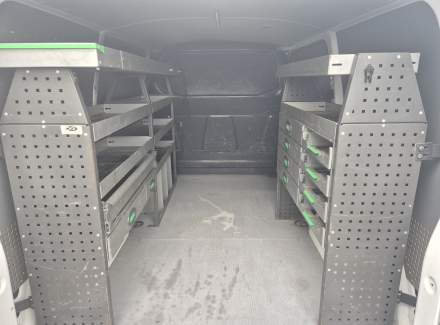 Volkswagen - Transporter 2.0 TDI (110 Hp) L1H1