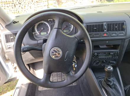 Volkswagen - Golf 1.4 16V (75 Hp)