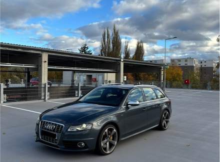 Audi - S4
