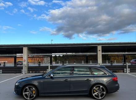 Audi - S4
