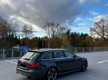 Audi - S4
