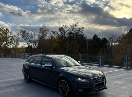 Audi - S4