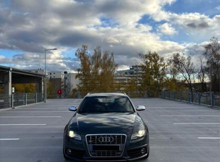 Audi - S4
