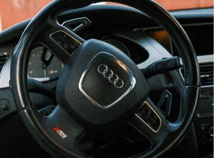 Audi - S4