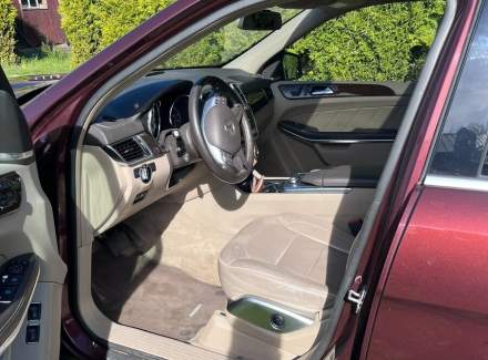 Mercedes-Benz - GL