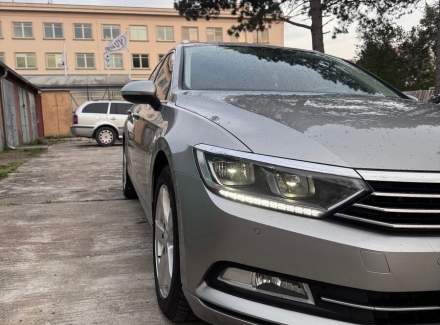 Volkswagen - Passat