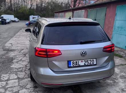 Volkswagen - Passat