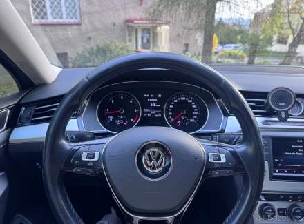 Volkswagen - Passat