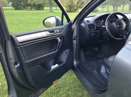Volkswagen - Touareg