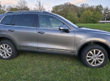 Volkswagen - Touareg
