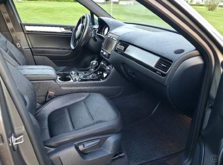 Volkswagen - Touareg