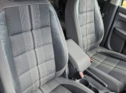Volkswagen - Touran