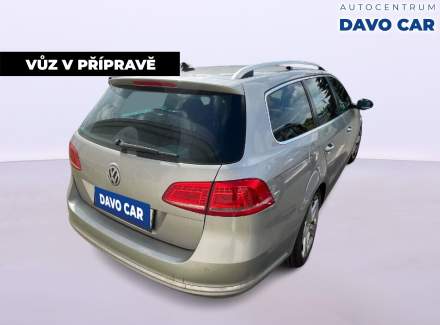 Volkswagen - Passat