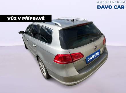 Volkswagen - Passat