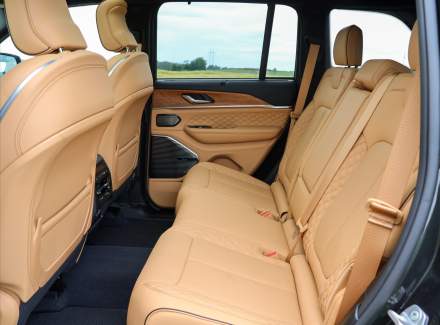 Jeep - Grand Cherokee