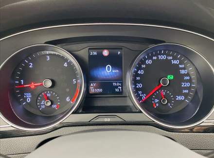 Volkswagen - Passat
