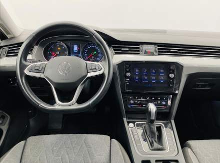 Volkswagen - Passat