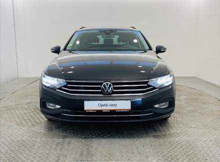 Volkswagen - Passat