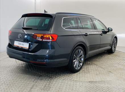 Volkswagen - Passat