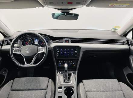 Volkswagen - Passat