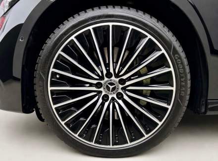 Mercedes-Benz - E-class