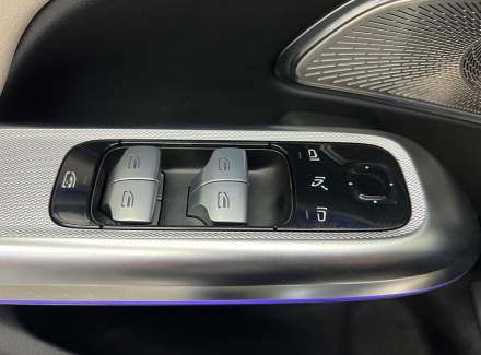 Mercedes-Benz - E-class