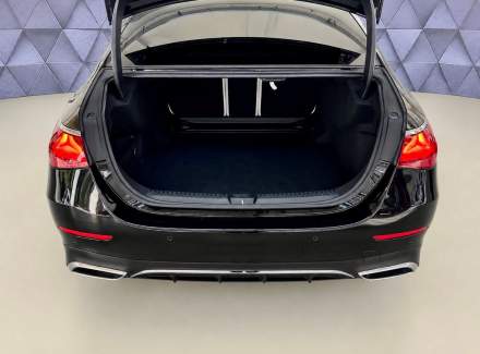 Mercedes-Benz - E-class