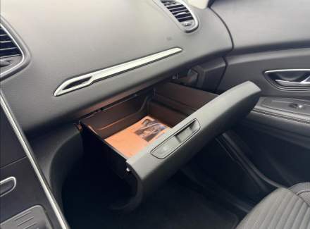 Renault - Scenic