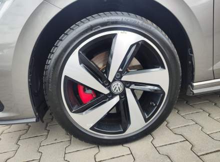 Volkswagen - Polo