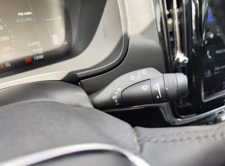 Volvo - V90