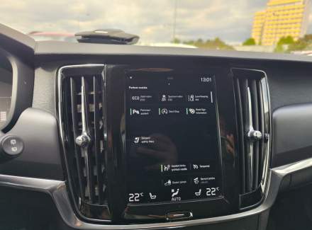 Volvo - V90