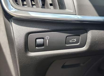 Volvo - V90
