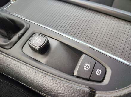 Volvo - V90