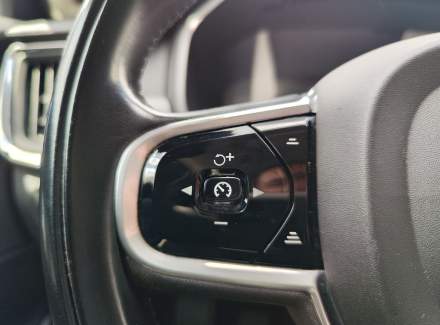 Volvo - V90