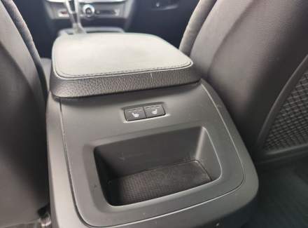 Volvo - V90