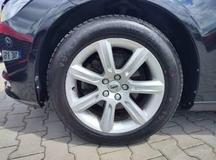 Volvo - V90