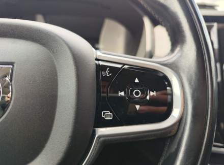 Volvo - V90