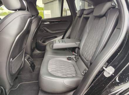BMW - X1