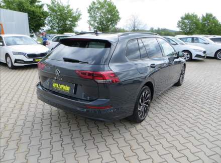 Volkswagen - Golf
