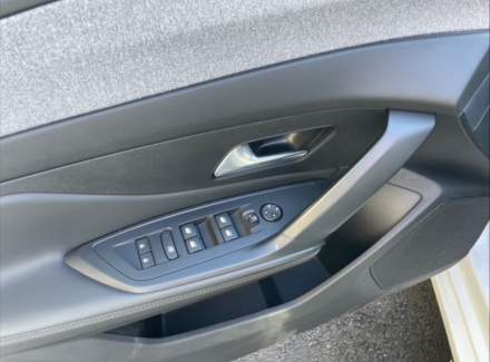 Peugeot - 308