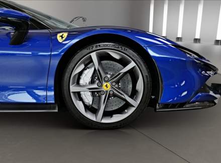 Ferrari - SF90 Stradale