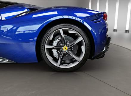 Ferrari - SF90 Stradale