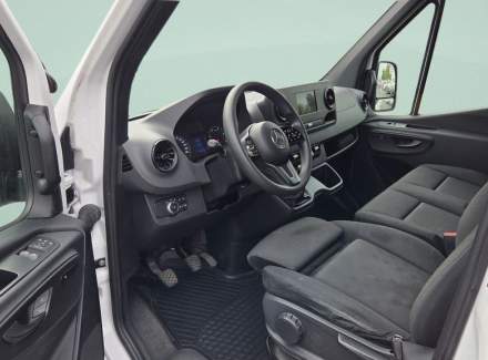 Mercedes-Benz - Sprinter