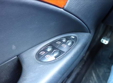 Mercedes-Benz - E-class