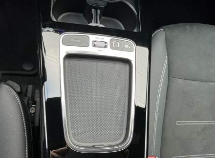 Mercedes-Benz - CLA