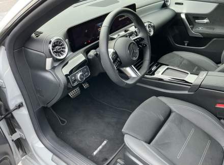 Mercedes-Benz - CLA