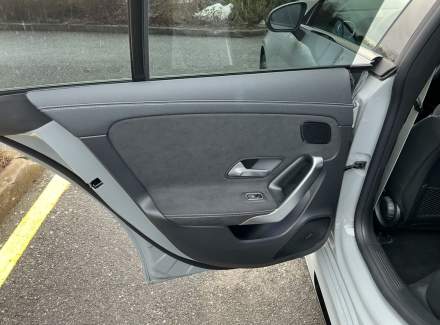 Mercedes-Benz - CLA