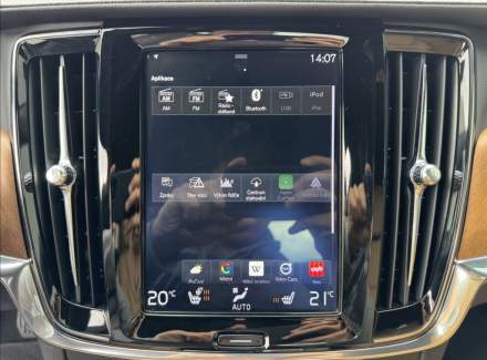 Volvo - S90
