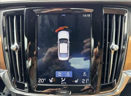 Volvo - S90